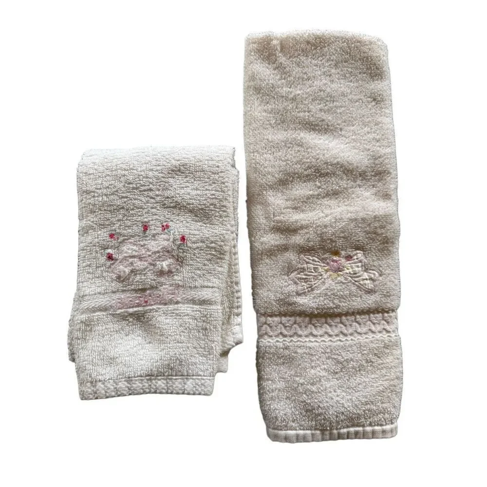 cotton vintage 90s bath & hand towel bathroom embroidered floral basket soft pin
